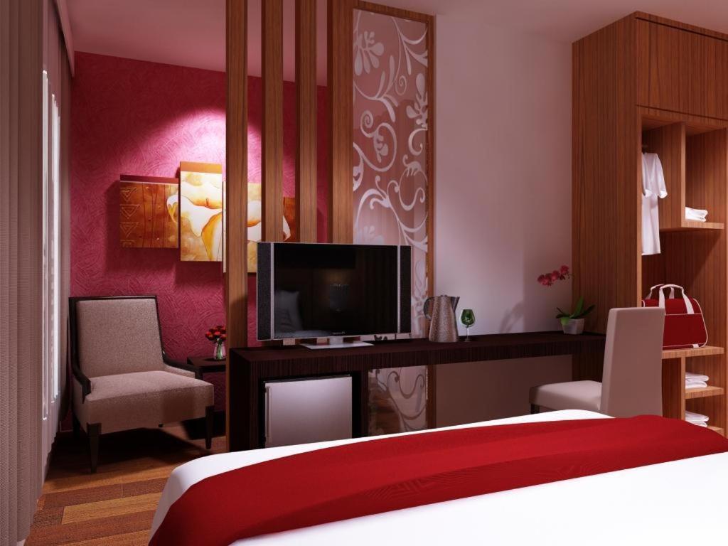 Neotel Hotel City Centre Tanjung Redep Exterior photo