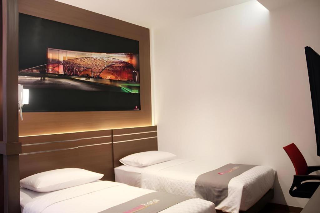 Neotel Hotel City Centre Tanjung Redep Exterior photo