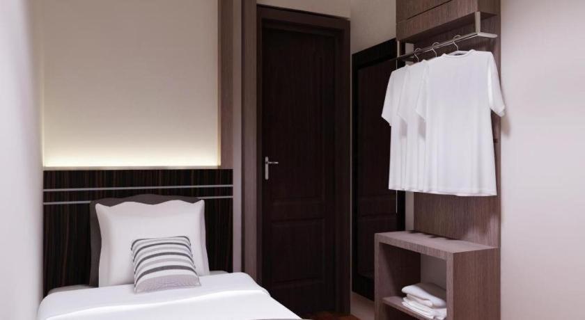 Neotel Hotel City Centre Tanjung Redep Exterior photo