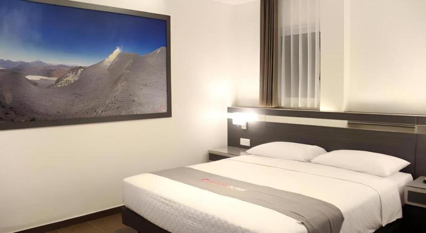 Neotel Hotel City Centre Tanjung Redep Exterior photo